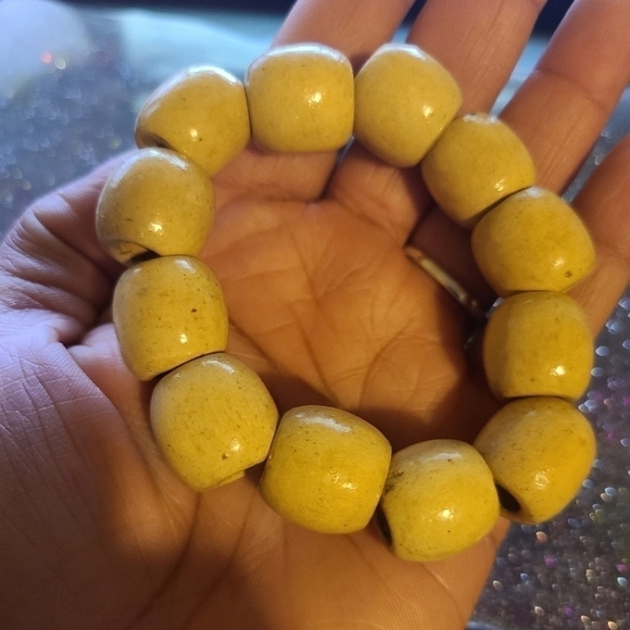 HANDMADE Stretchy Wood Bead Bracelet - Picture 2 of 3